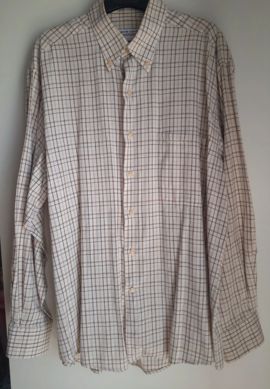 Camisa às riscas de Pierre Cardin