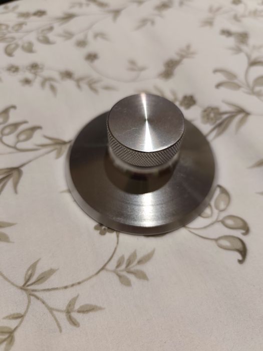 Thorens TD 402, novo. Esteve exposto em casa durante dois meses.