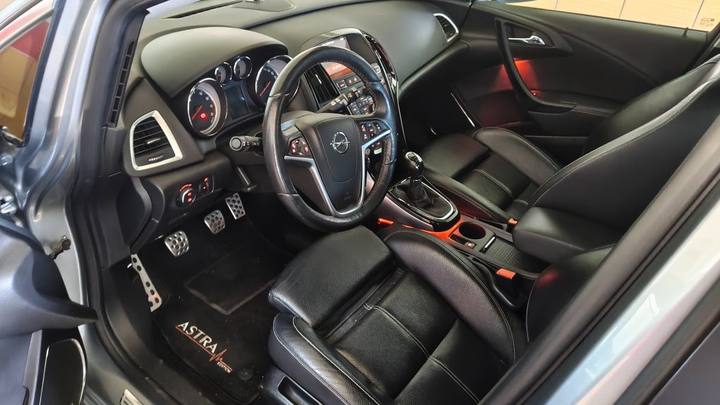 Opel Astra J Cosmo 2015r 1.4 Turbo OPC Line