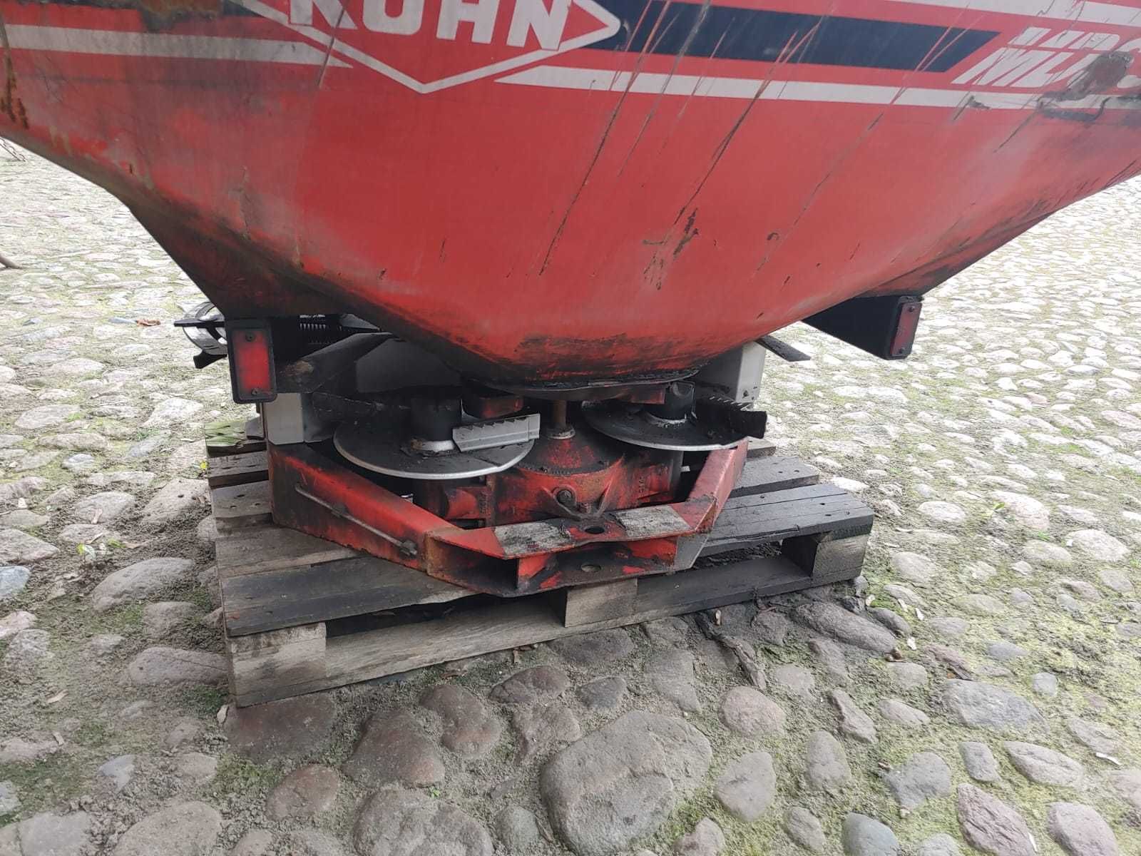 Rozsiewacz Kuhn Rauch MDS 921