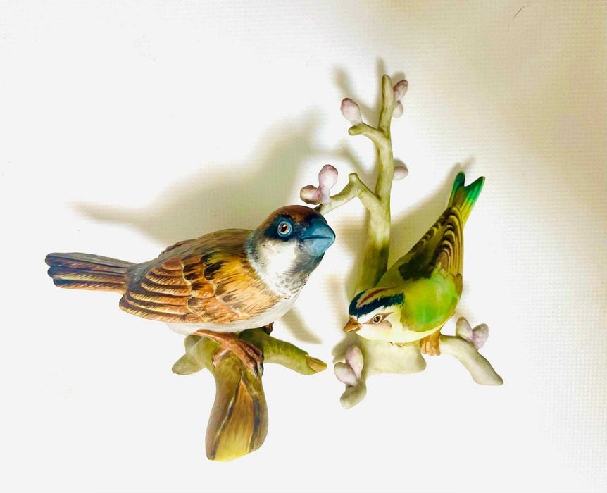 Vista Alegre: biscuits pardal e carriça; Le Tallec : vaso Limoges.