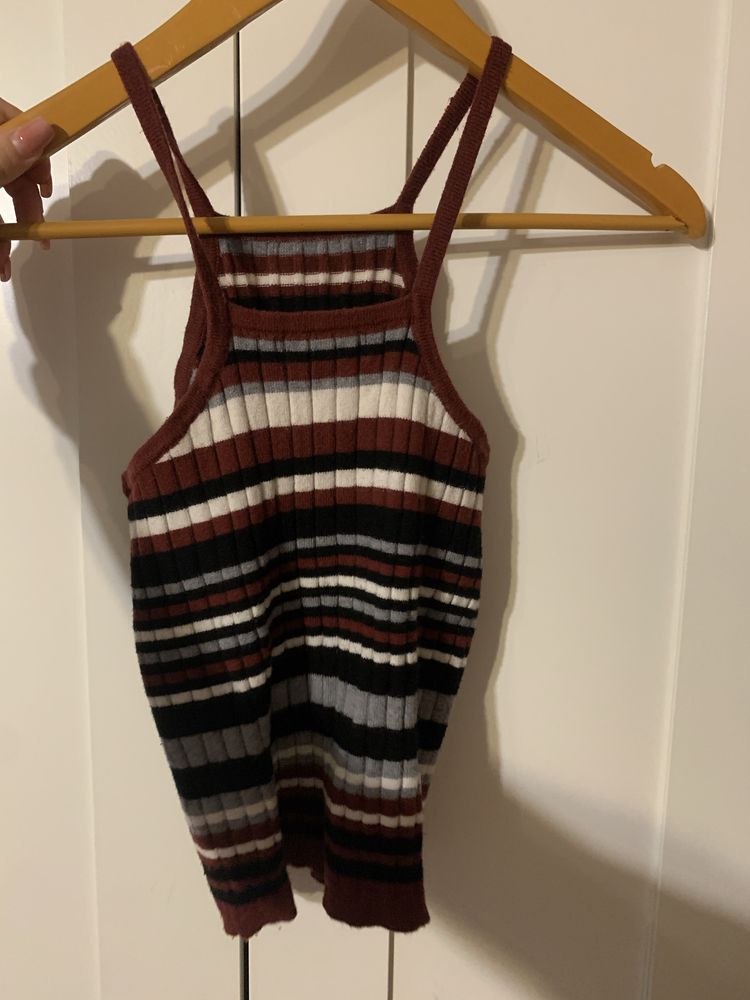 Sweterkowy top halter w paski