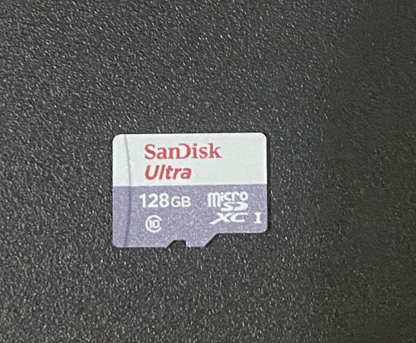 Zestaw Nintendo Switch, 3 gry + etui + karta micro sd 128gb