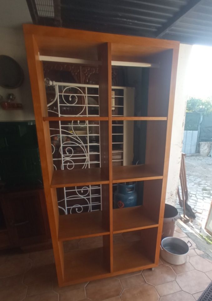 Estante para sala