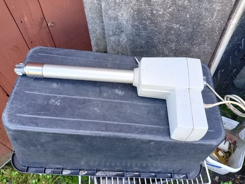 Potężny siłownik elektryczny linak 10000N