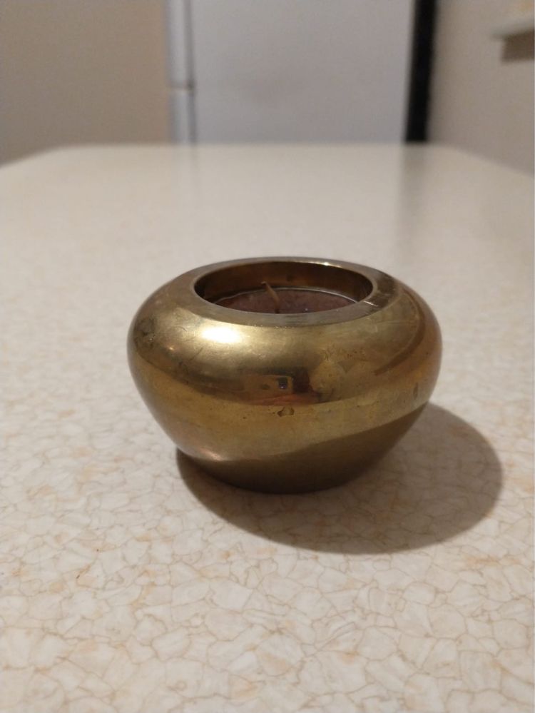 Mosiężny świecznik 7.5 cm szerokości