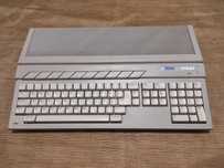 Atari 1040 STF w bardzo dobrym stanie. Wersja Red LED!