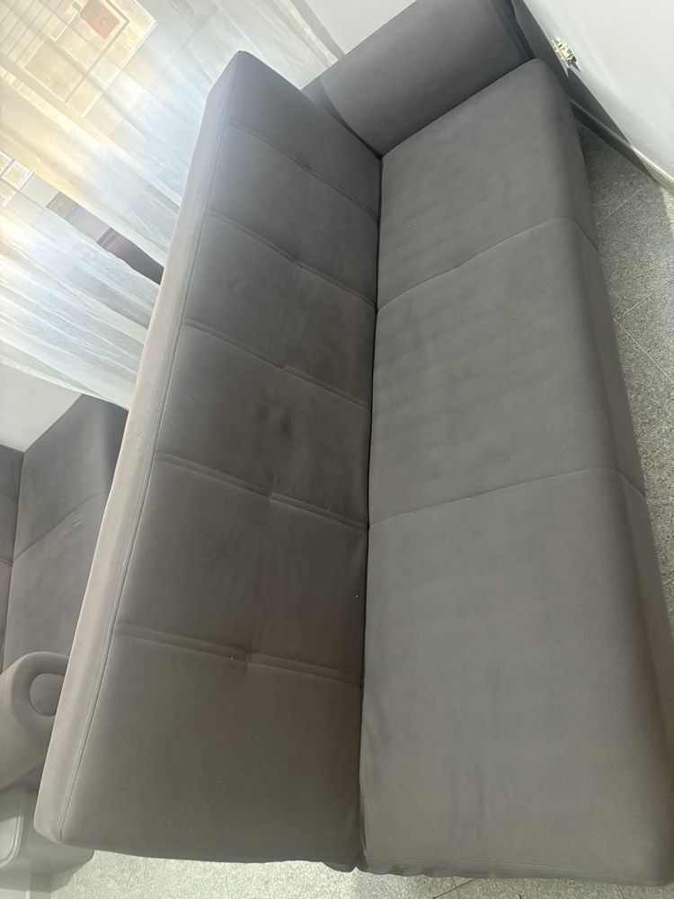 Sofa cama com arrumação
