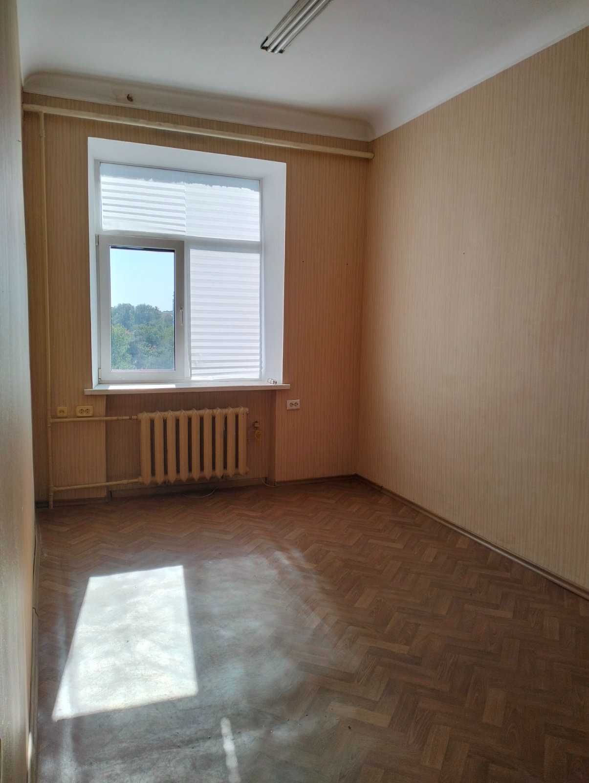 р-н Центрального ринку, м. Полтава, Героїв Чорнобильців, 9 а