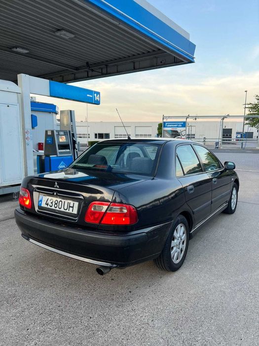 Mitsubishi Carisma 1.3 Gasolina 2002 75cv
