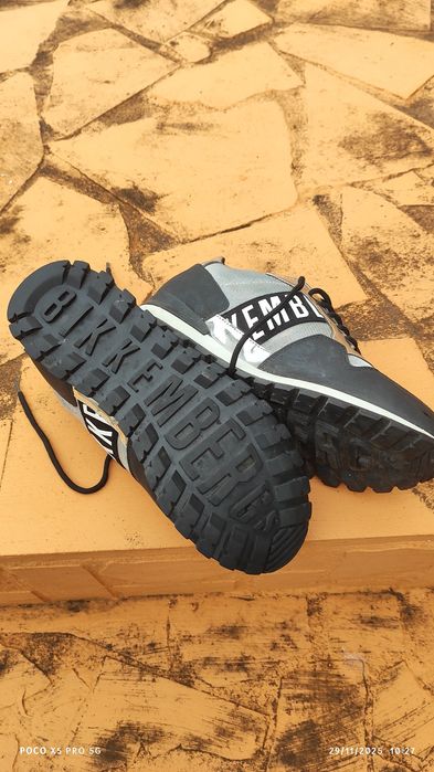 Sapatilhas quase novas Bikkembergs