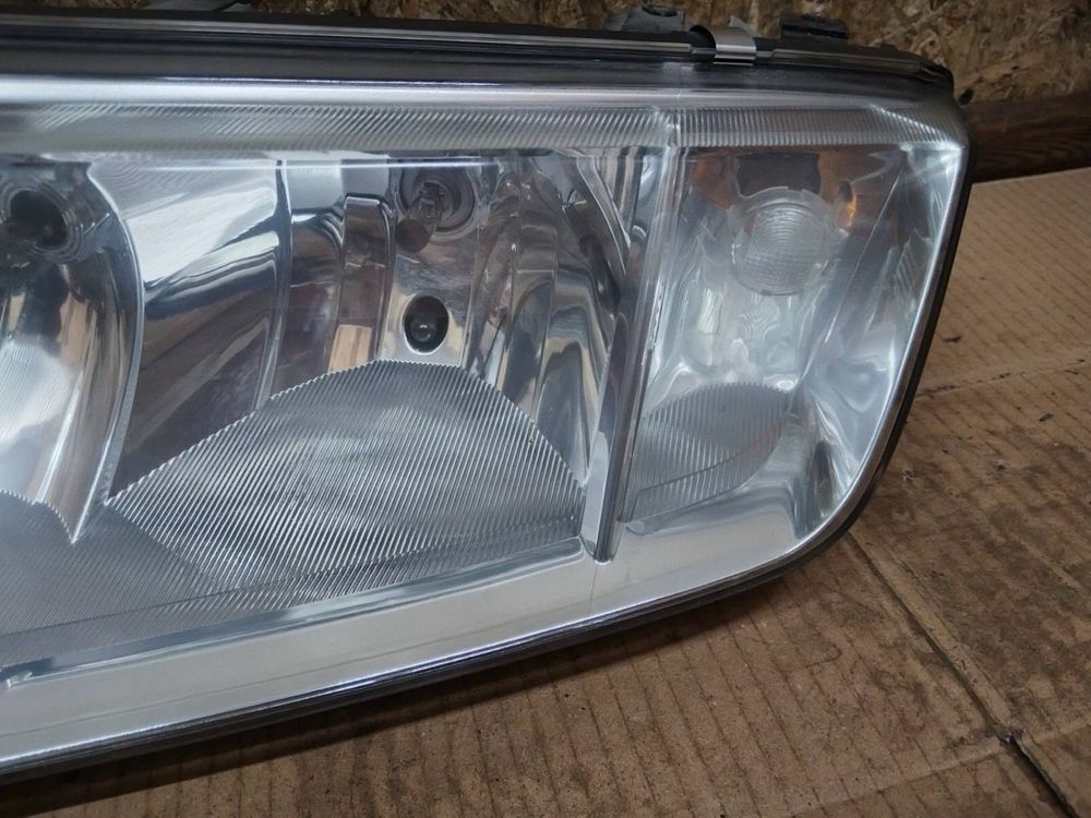 Передні фари Шкода Фабія 1 Skoda Fabia I 1999—2007 без кріплення