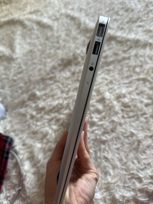 Макбук 2011 года на Запчасти