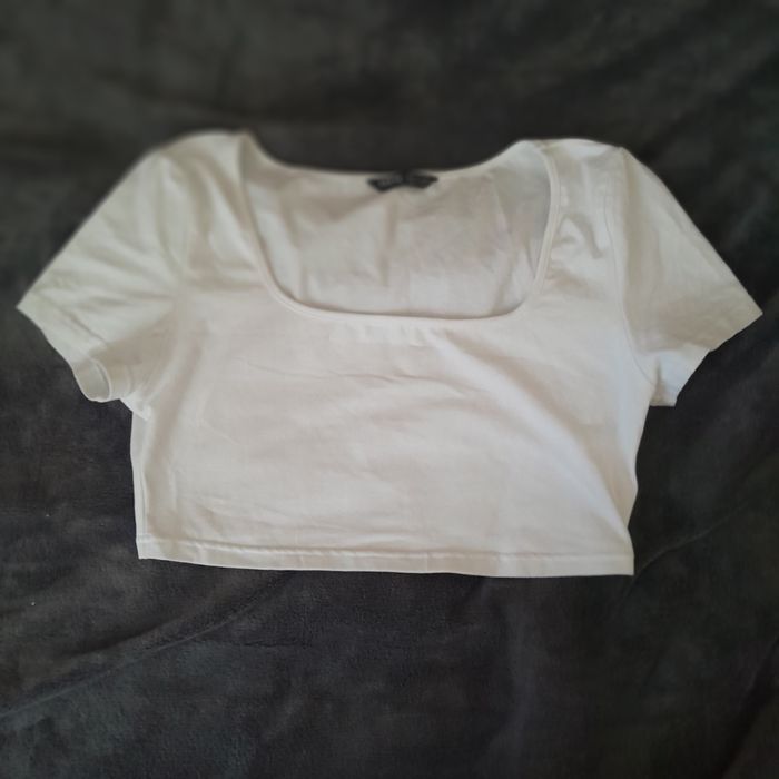 Жіночий топ білого кольору розміру М