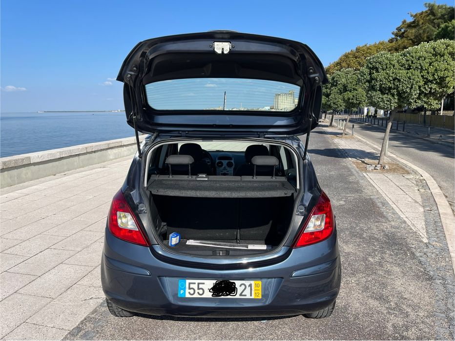 Opel corsa 1.2 enjoy