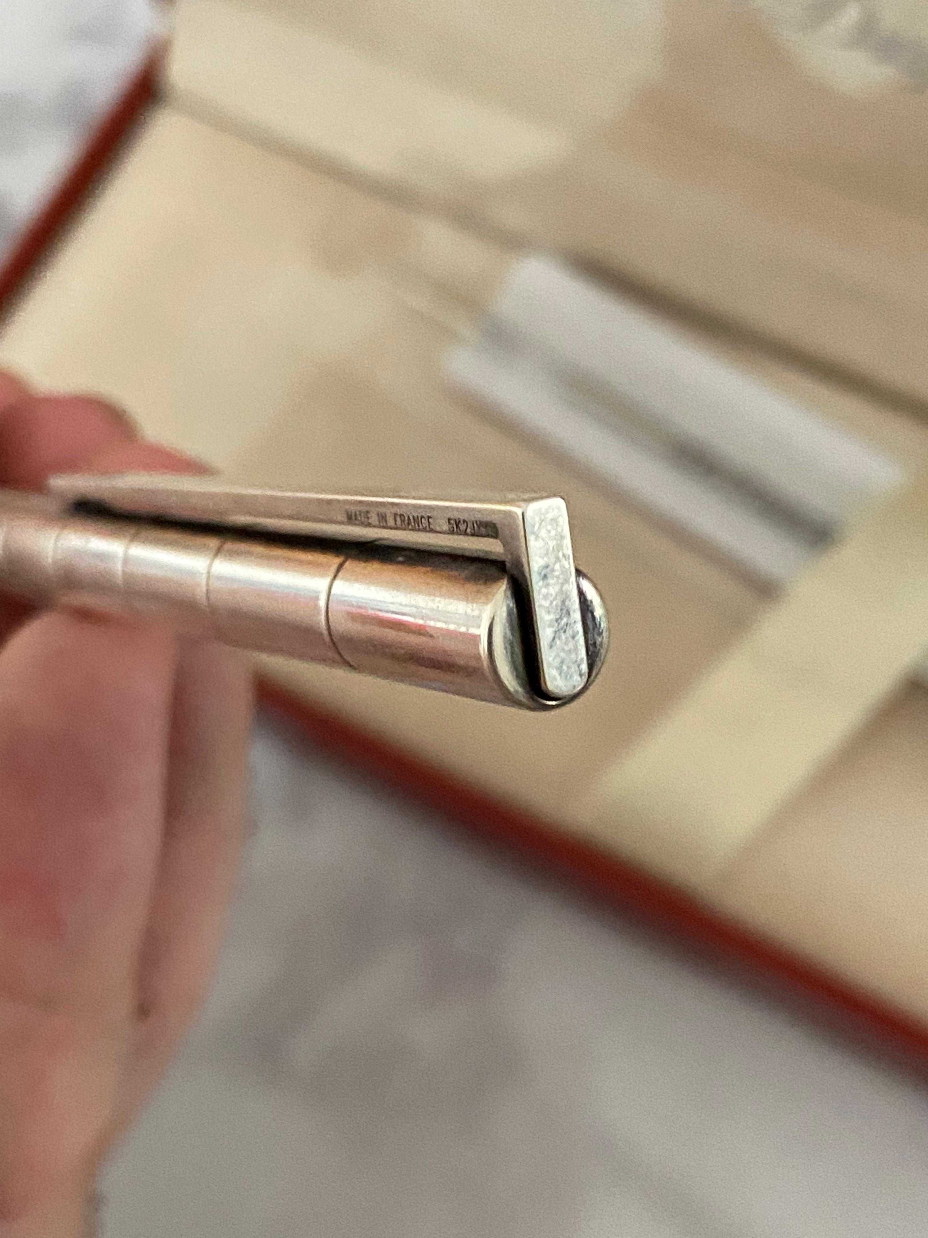 Caneta ST Dupont Esferográfica Banhada a Prata Com Caixa