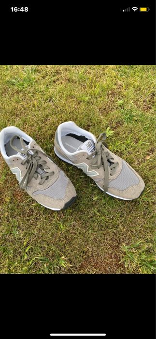 Ténis New Balance cinzentos