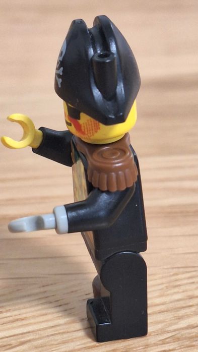 Lego pi055 Captain Roger - piraci pirates stan idealny jak nowy.