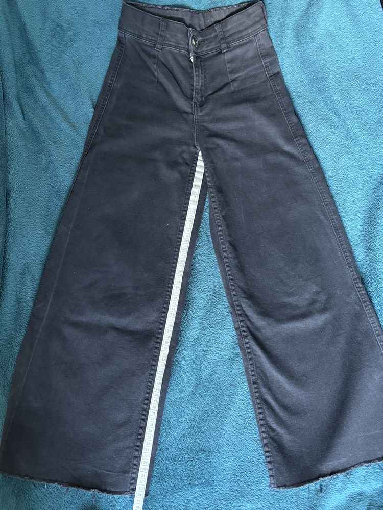 Czarne szerokie spodnie Bershka rozm.152