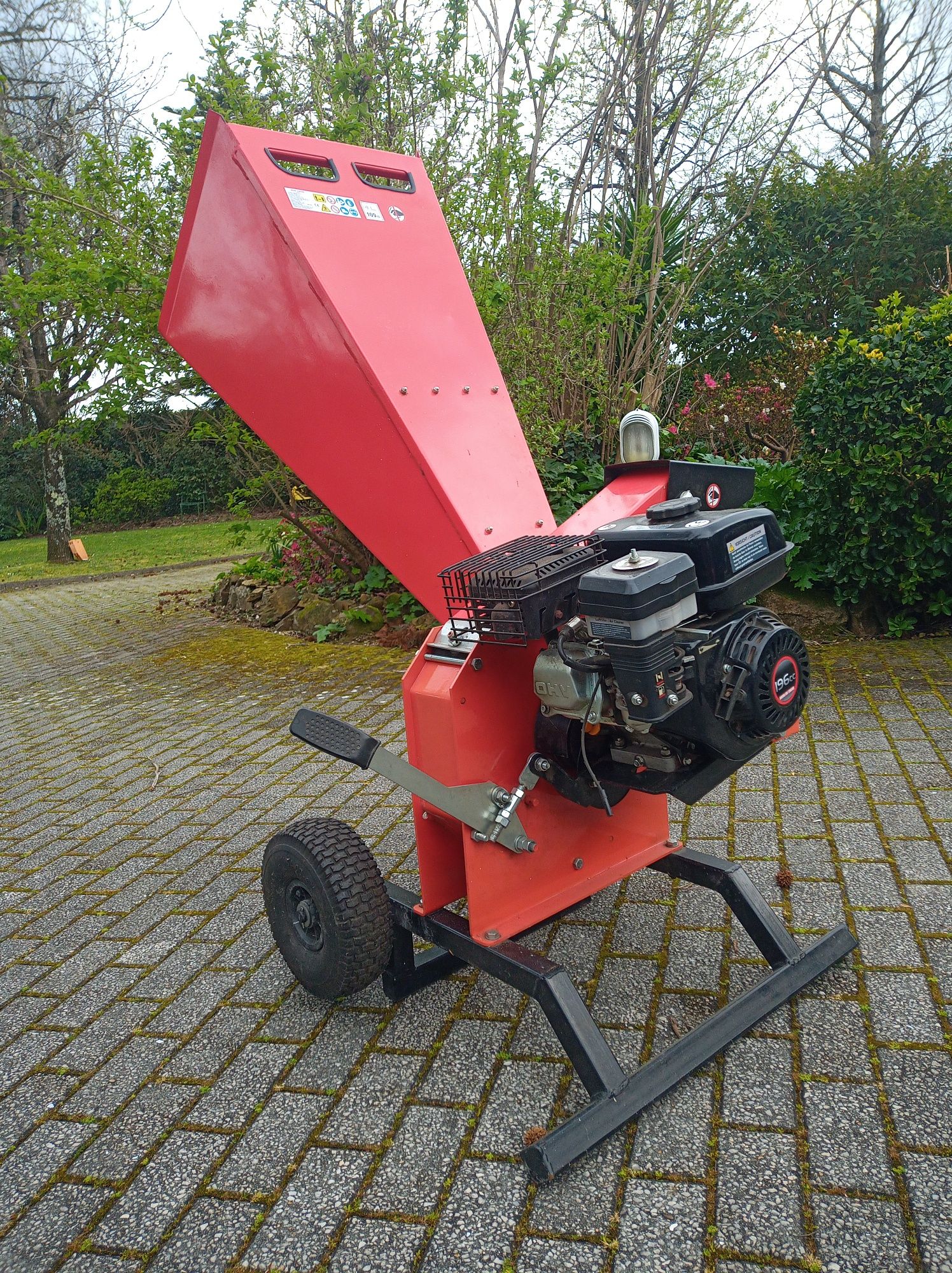 Ralador de madeira /wood chipper Honda com manual