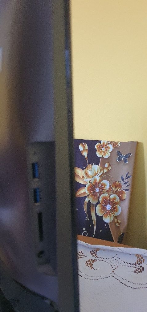 Do sprzedania  komputer z wbudowanym monitorem