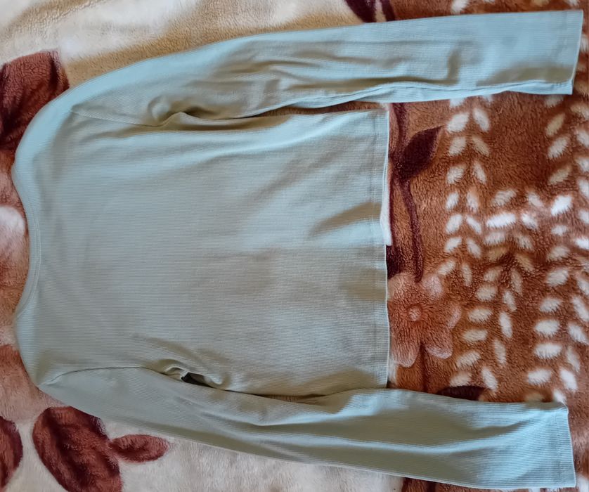 Топ жіночий з рукавами