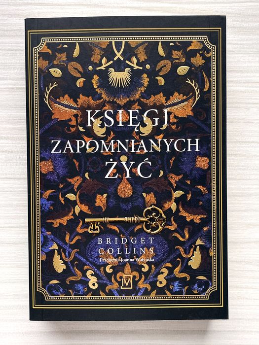 Księgi zapomnianych żyć / Bridget Collins