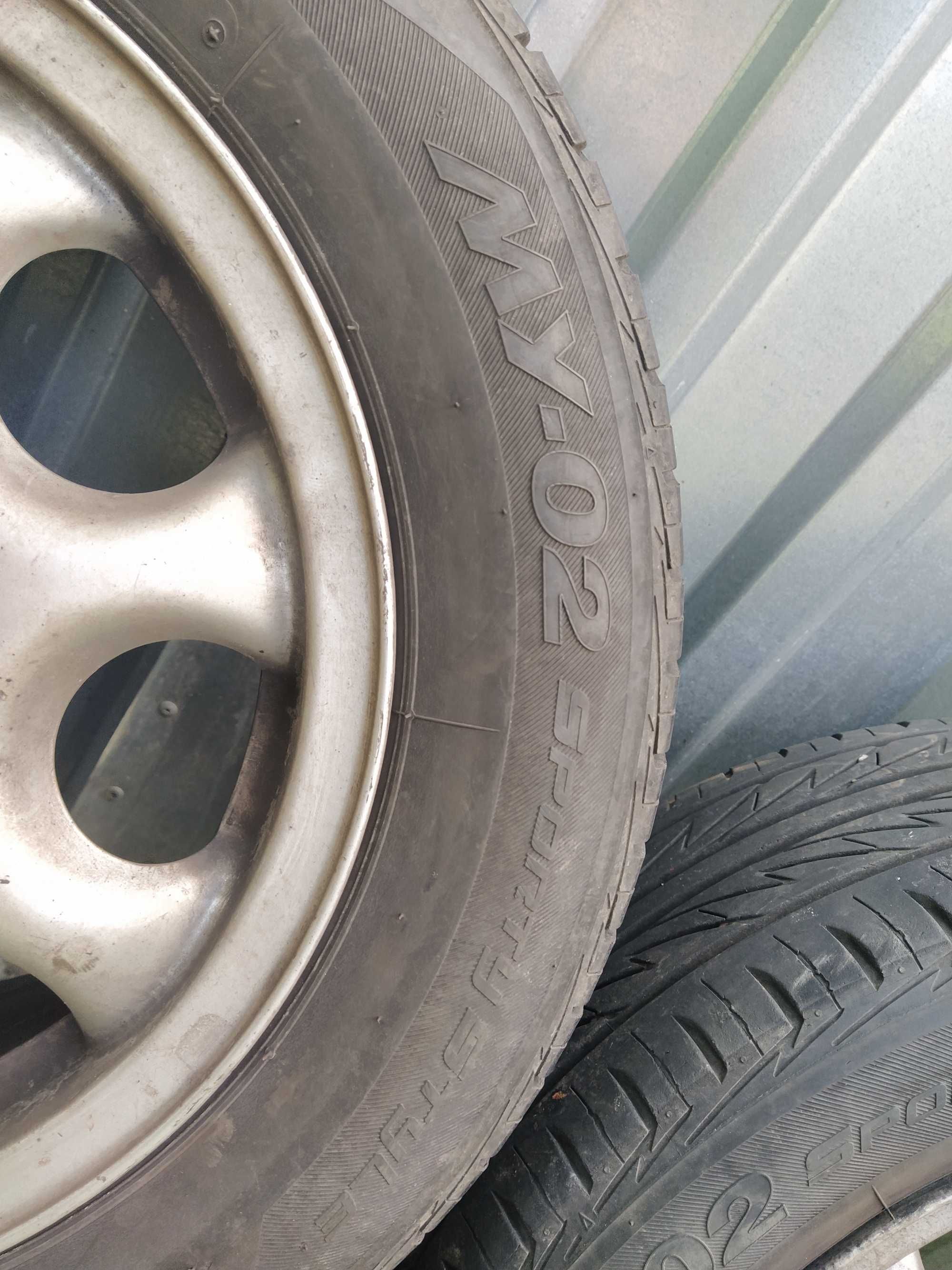 Диски VW R15 5*100 з гумою Bridgestone 195/60/15 літо