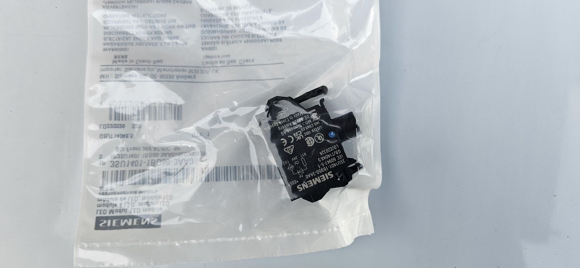 Siemens 
Нормально закритий контакт3SU1400-2AA10-1CA0
SIRIUS ACT.
1NC