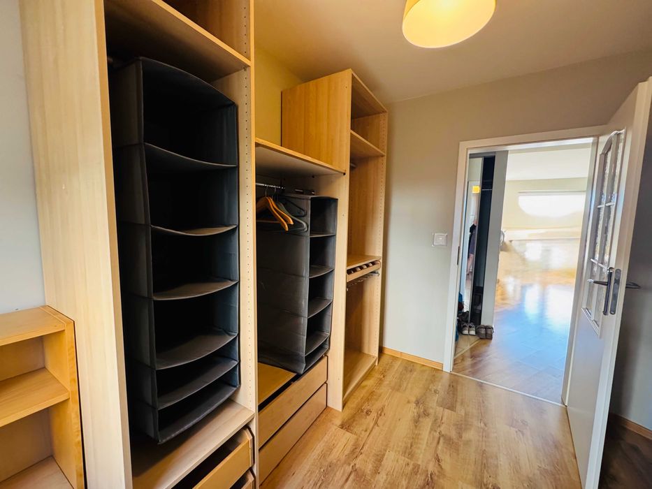 4 pokoje, parking ,taras , komórka