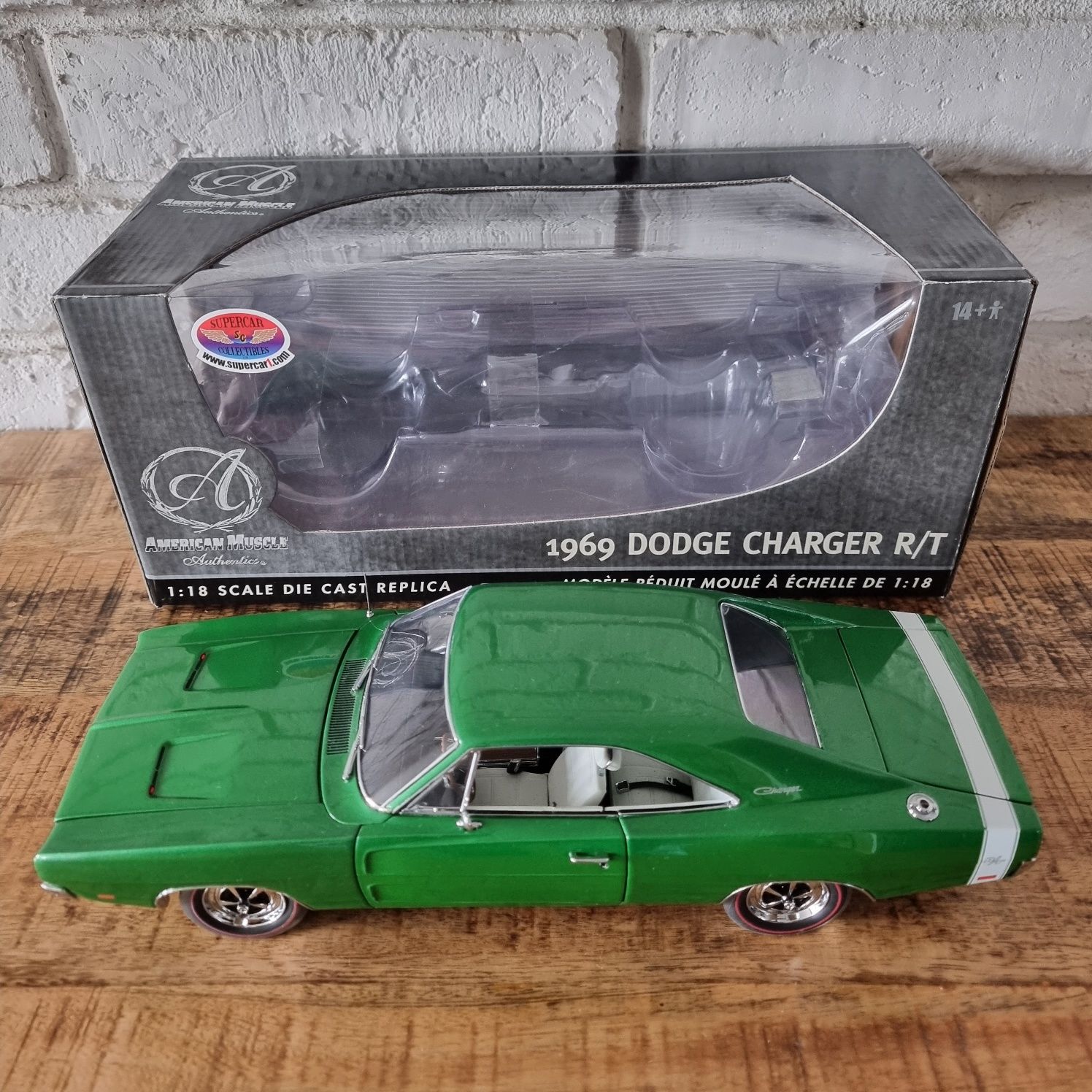 Dodge Charger 69 American Muscle Authentics 1:18