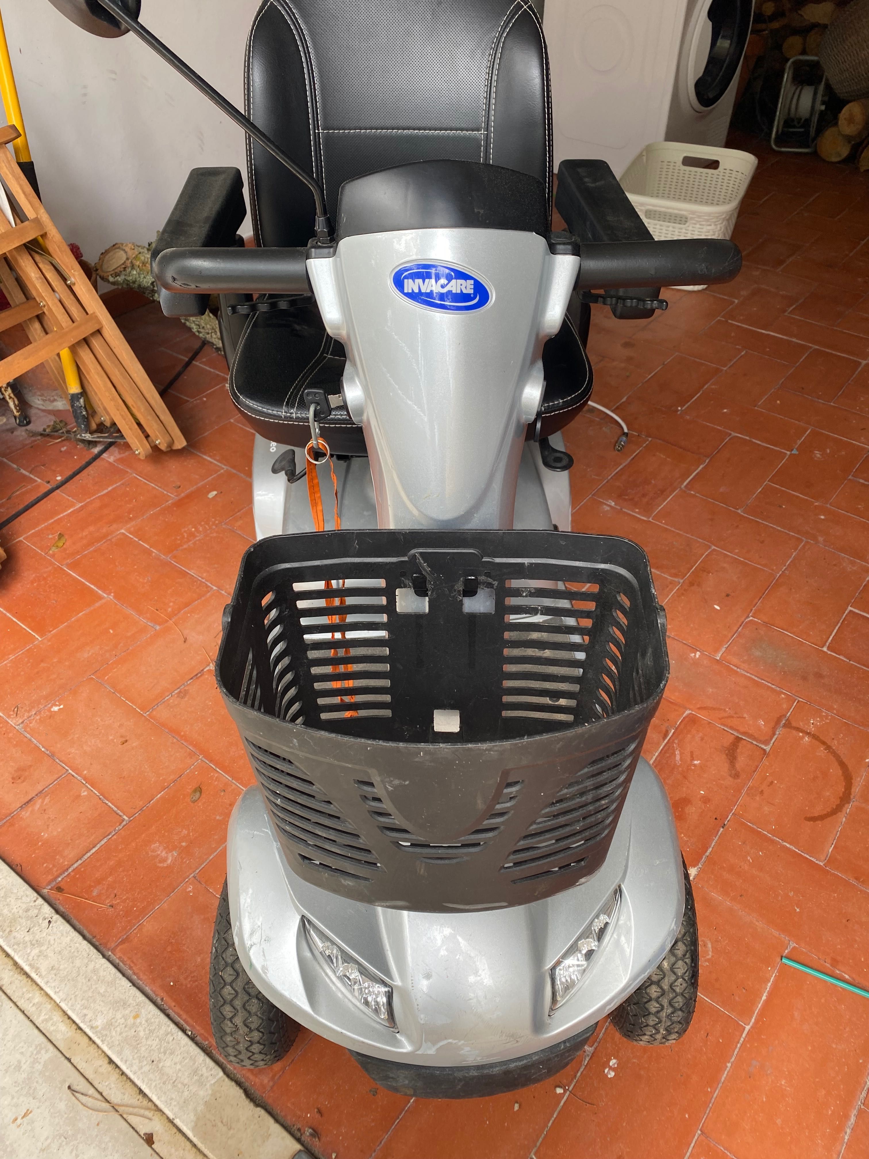 Scotter Leo invacare