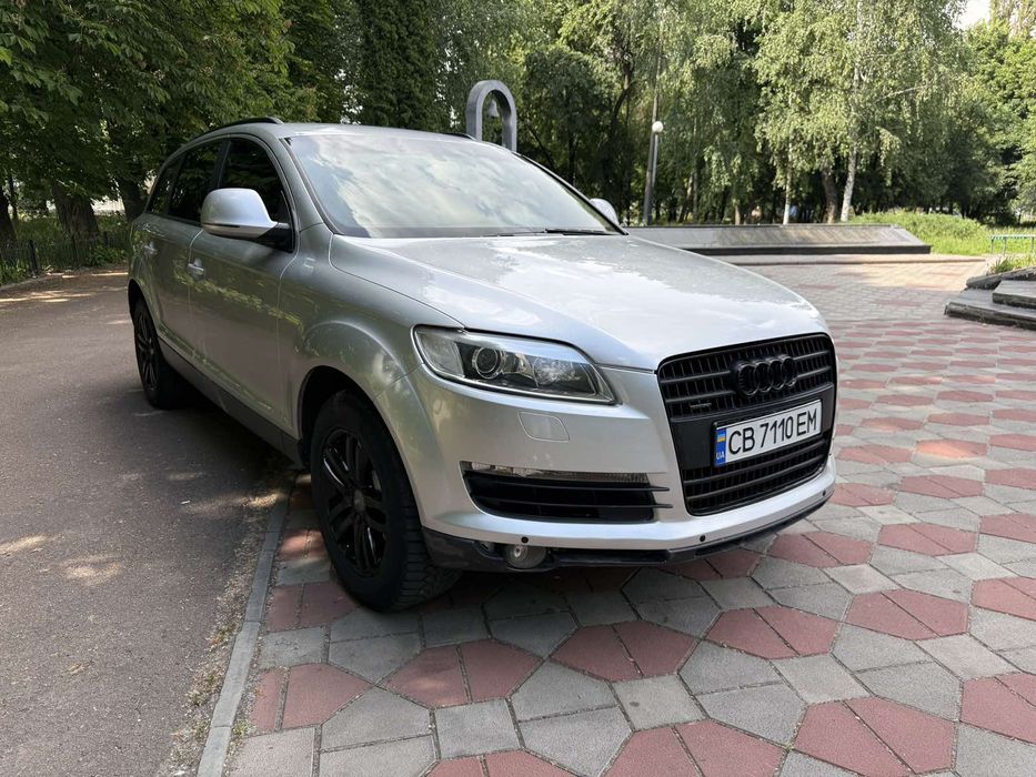Audi q7 в гарному стані