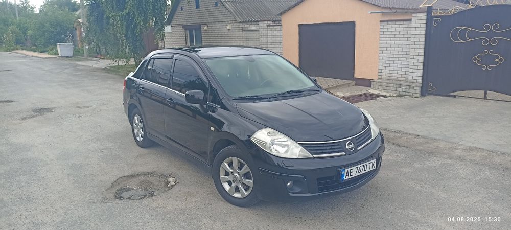 Super Nissan Tiida