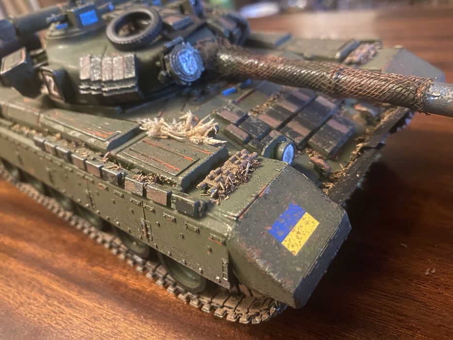 Танк Т80  у маштабі 1:35