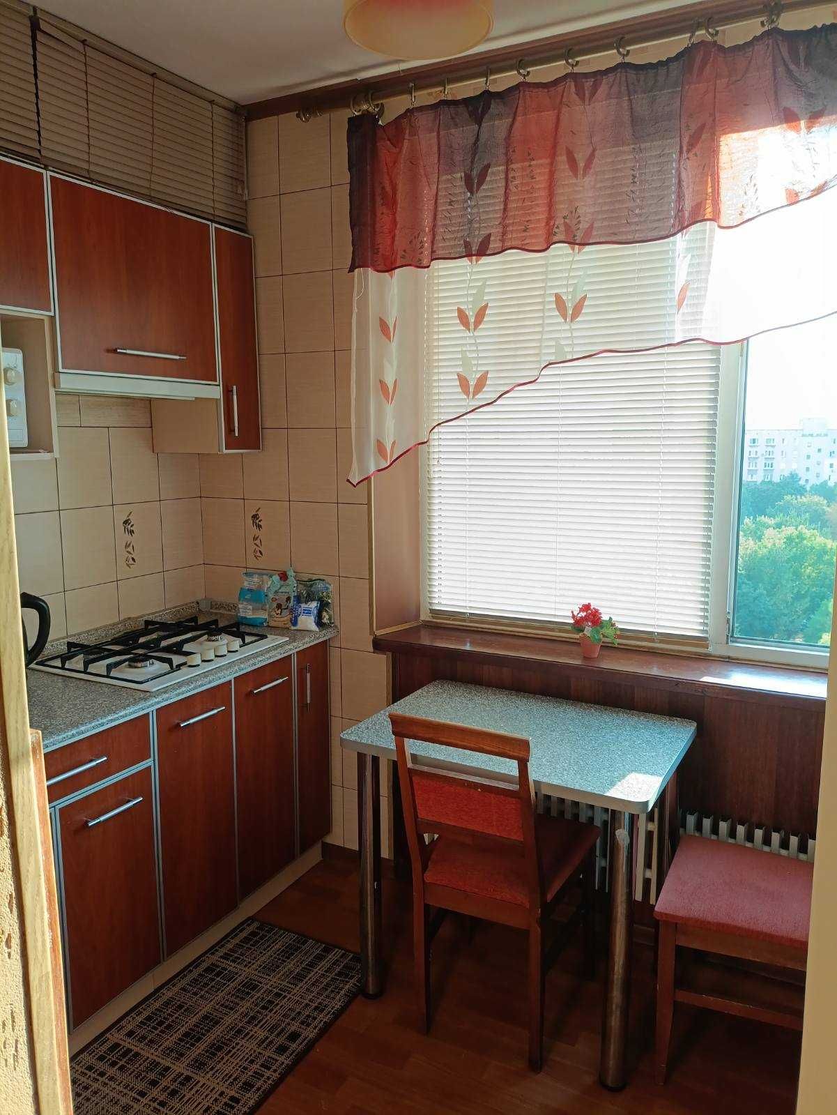 Продам 1 к.кв. м. Наукова, Ботанічний сад, Саржин Яр