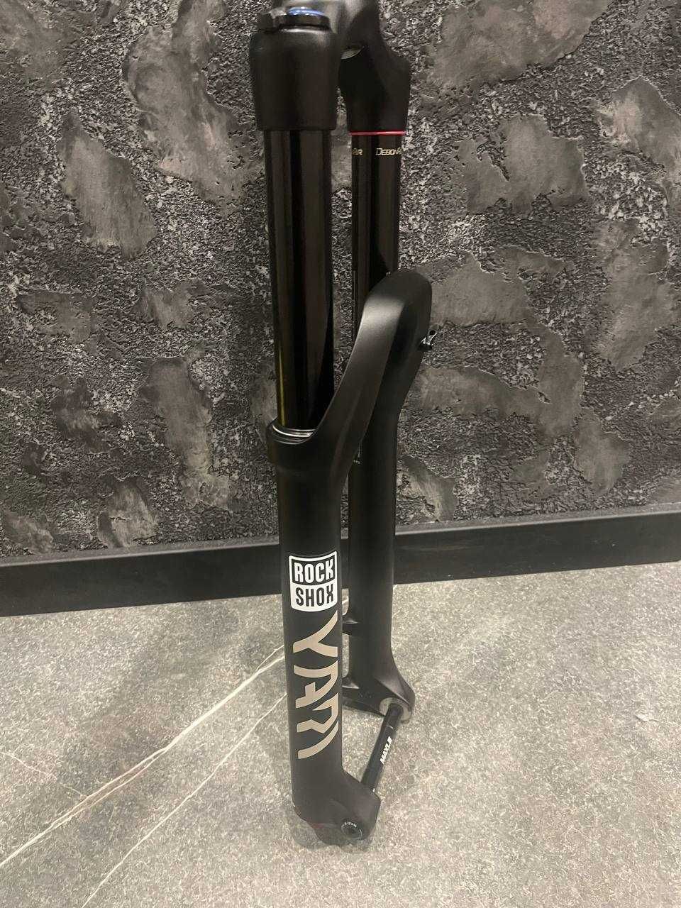 Вилка RockShox Yari 29 RC Debon Air 160mm boost 110x15 27,5  pike