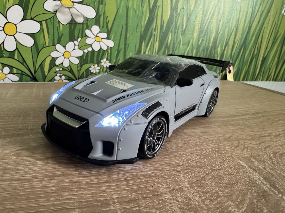 Nissan GT-R на радиоуправлении