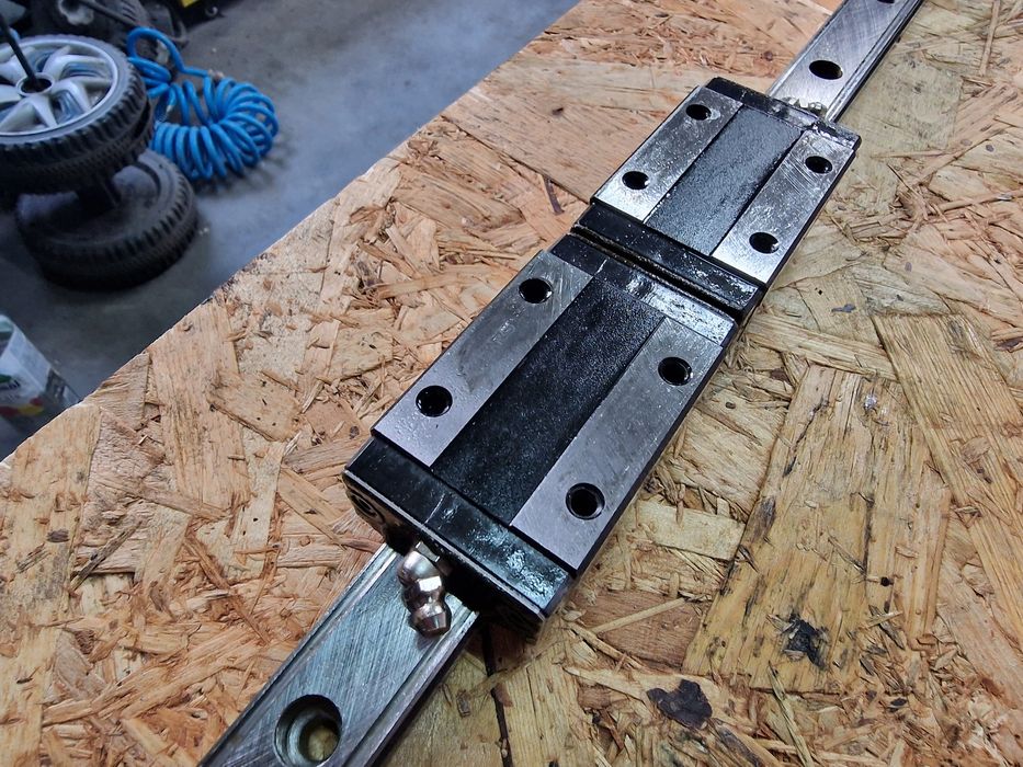 Prowadnica liniowa THK SR25