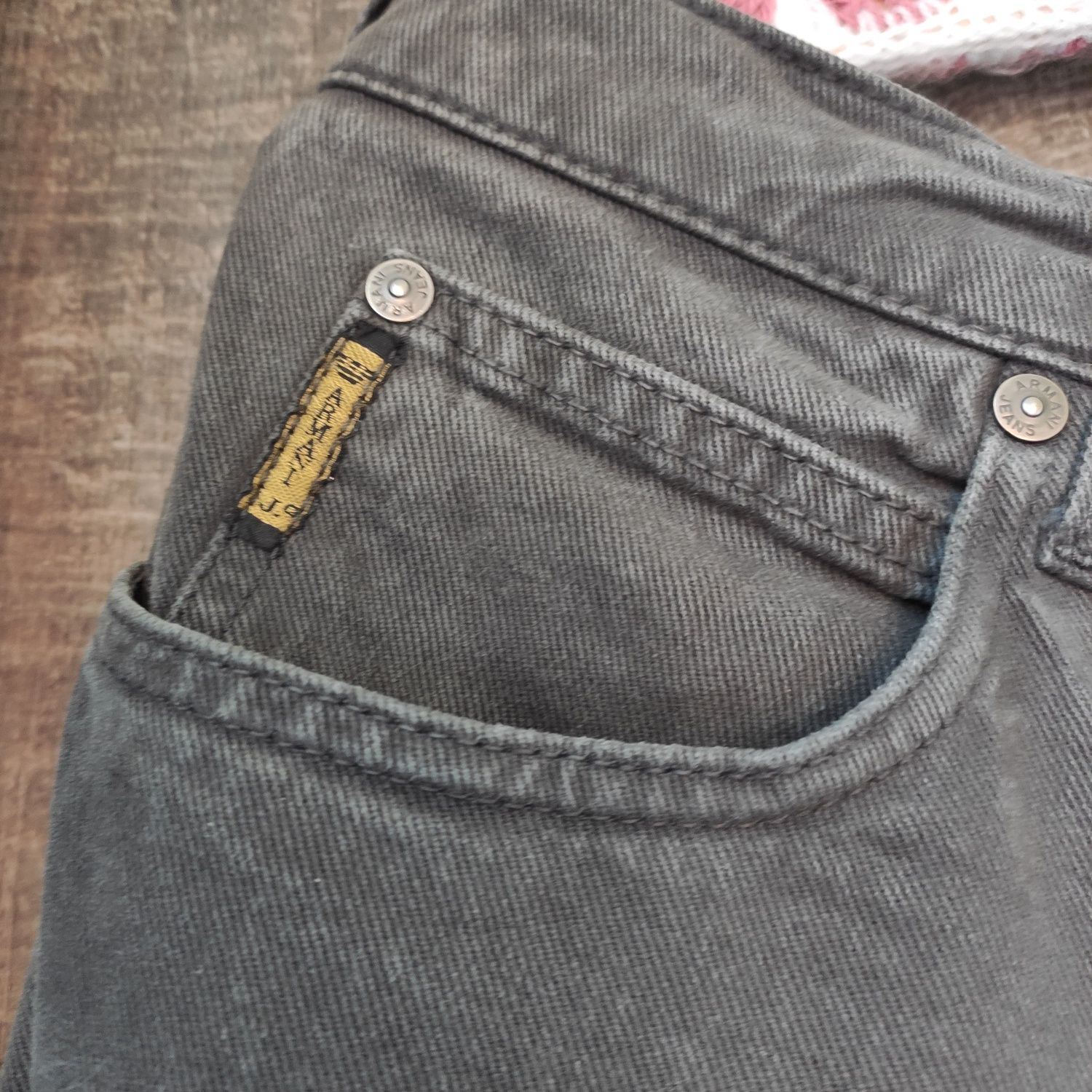 Джинси Armani Jeans 
розмір 34