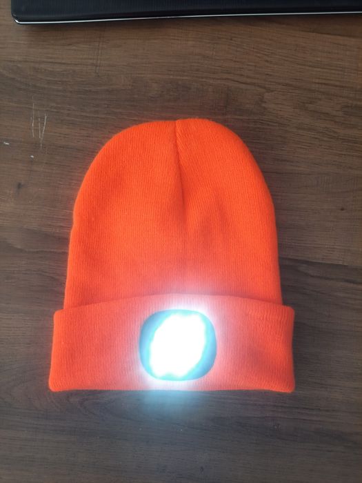 Czapka z latarką led