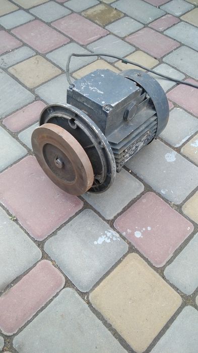 Электродвигатель