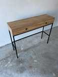 Konsola w stylu loft