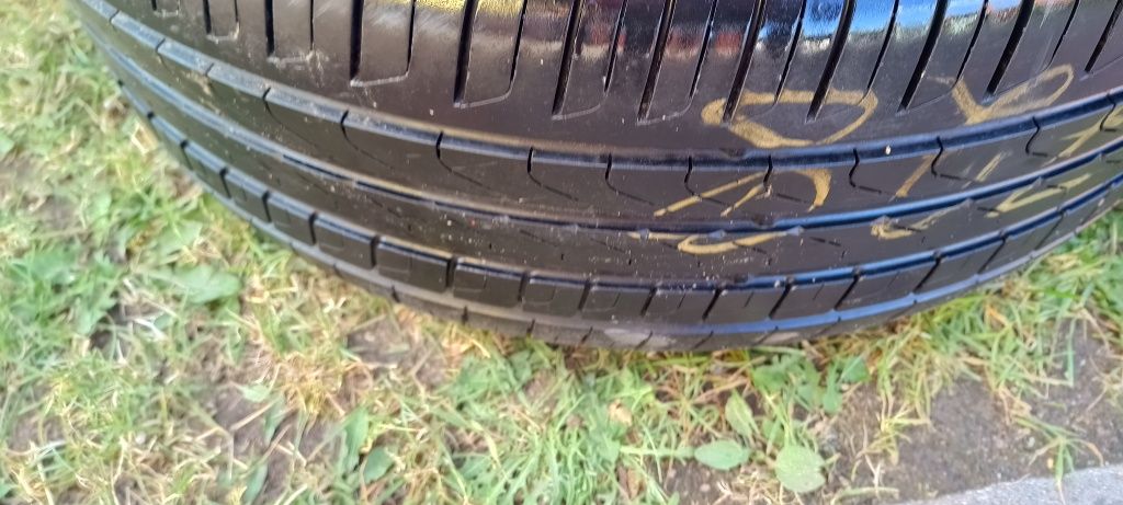 Opony Pirelli 245/50R19