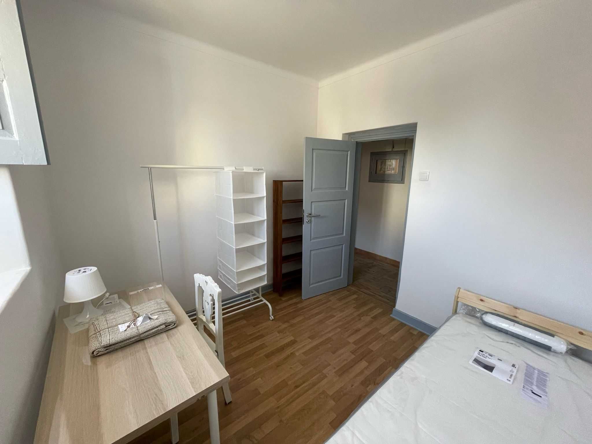 Quartos junto a praça da República