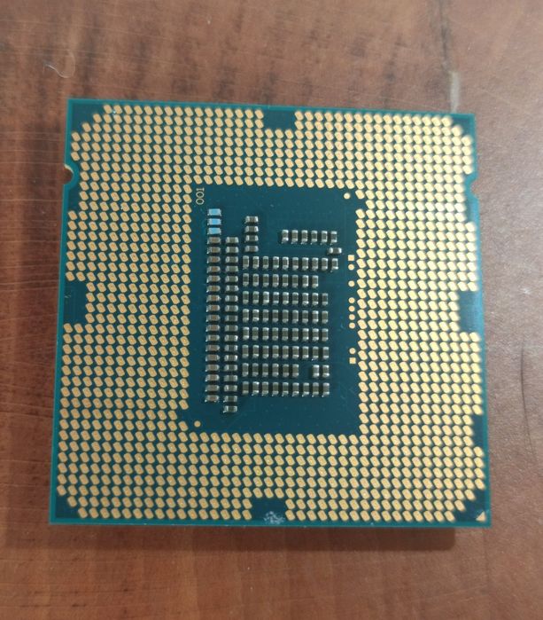 Intel i3 3240
Taktowanie rdzenia: 3.4 GHz
Liczba rdze