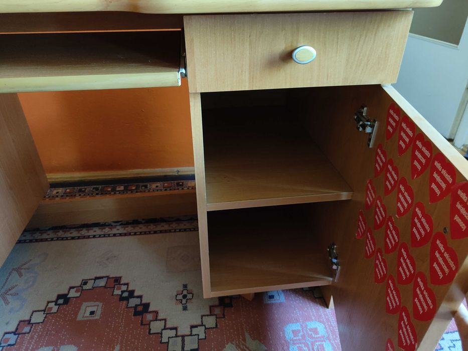 Biurko komputerowe biurowe drewniane kolor jasne drewno duże z półką