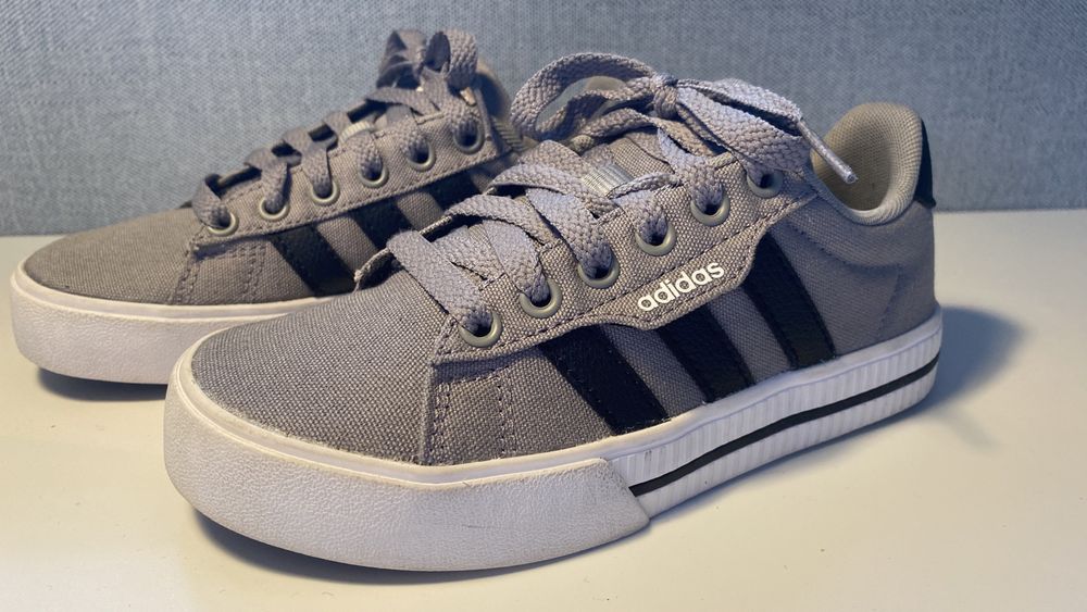 Trampki  tenisówki buty dziecięce szkole adidas 31