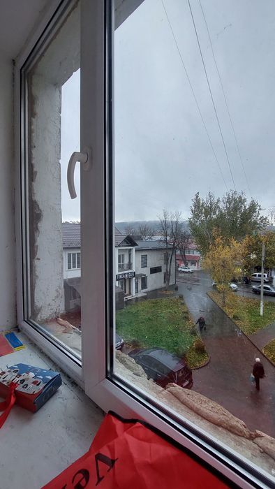 Продам 2-кімнатну квартиру. Вул.Стависька,33.