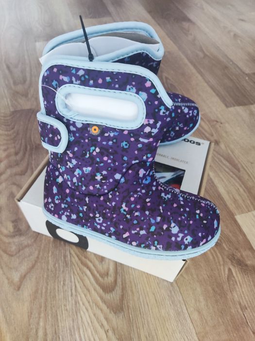 Продам нові демісезонне взуття для діток.